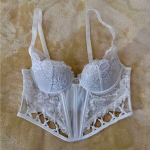 Bras N Things Vamp Pillow Talk Push Up Longline Bra White Lace Bustier 32A